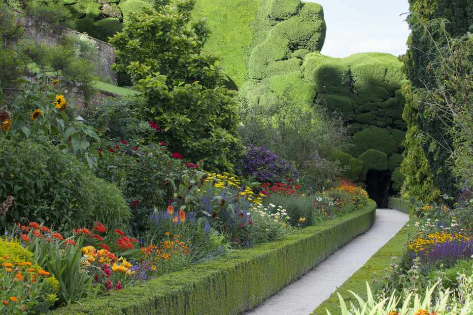 BBC Gardeners' World 2-for-1 gardens - Travellers' Choice winners